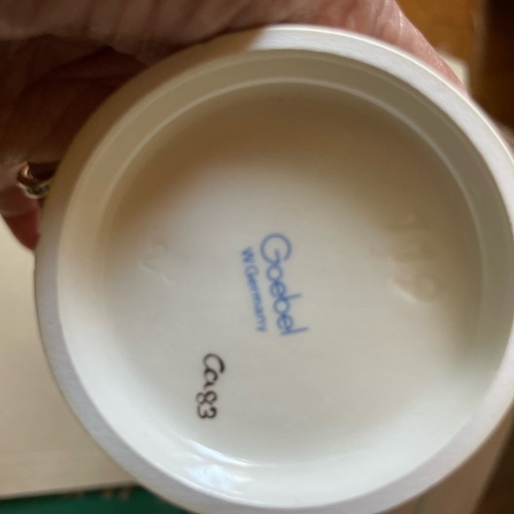 Two Hummel figurines - Picture 2 of 3